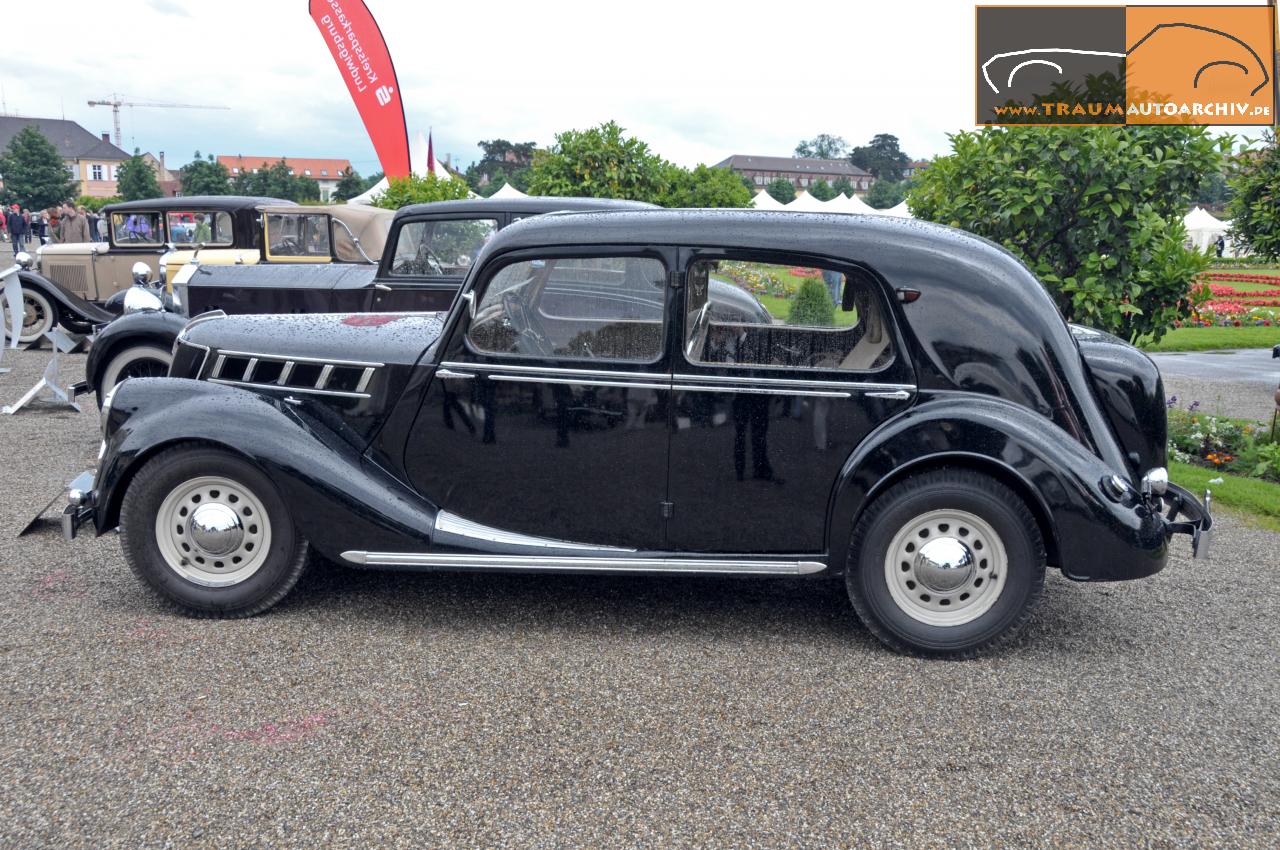 Renault Vivaquatre 2.4Litre '1937.jpg